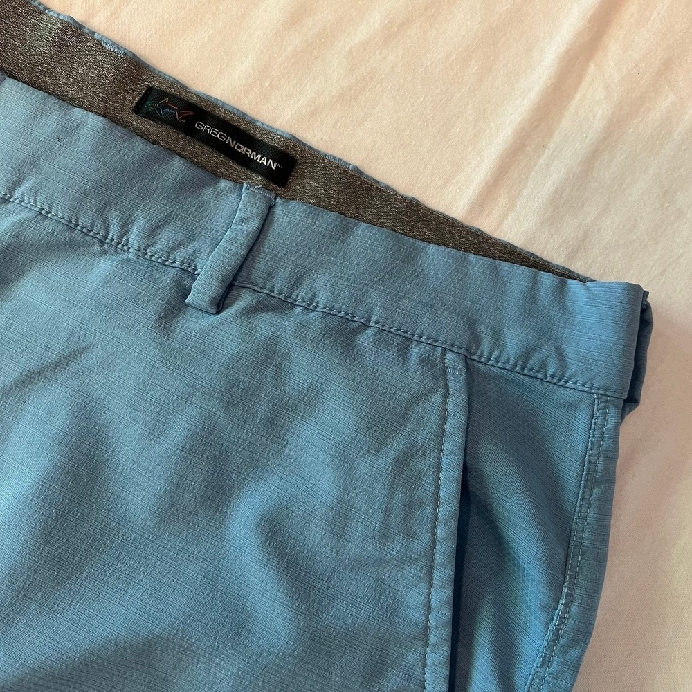 Greg Norman Blue Golf Shorts Size 40 (2610)